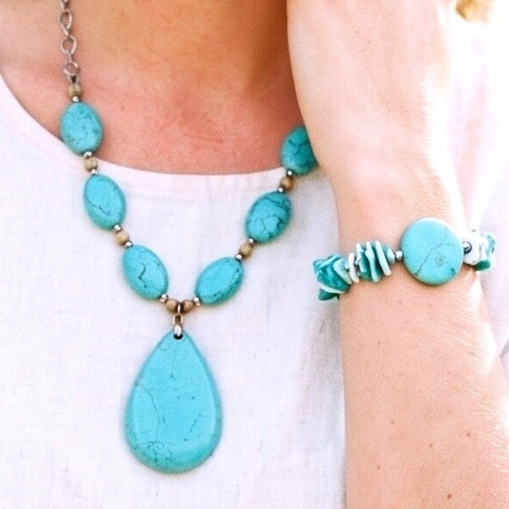 Faux Turquoise Howlite Jewelry Set Teardrop Pendant Necklace Disc Chip Bracelet
